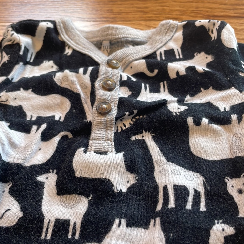 Long Sleeve Rompers - Picture 9 of 11